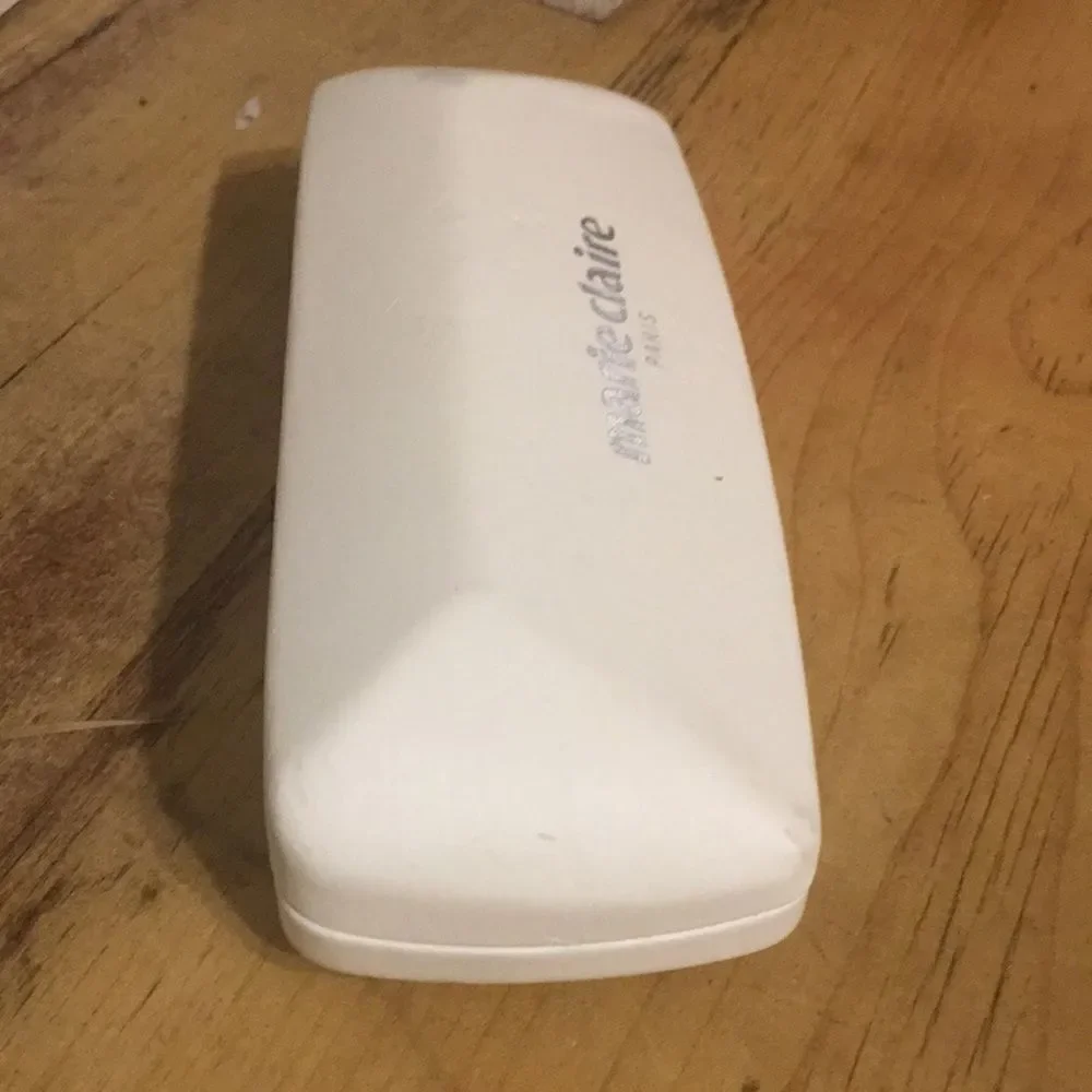 Marie Claire glasses/sunglasses case
